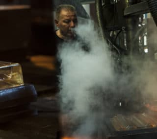 Production d'un brique de ventilation et des tuiles en verre