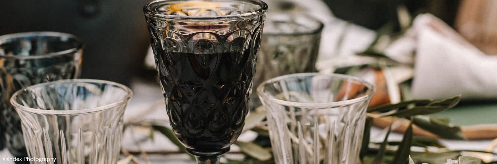 Verres Lyonnais anthracite, teintés dans la masse